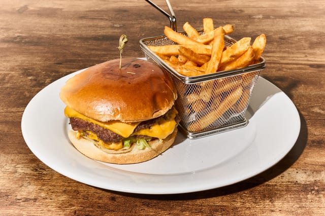D' BREWERS BURGER