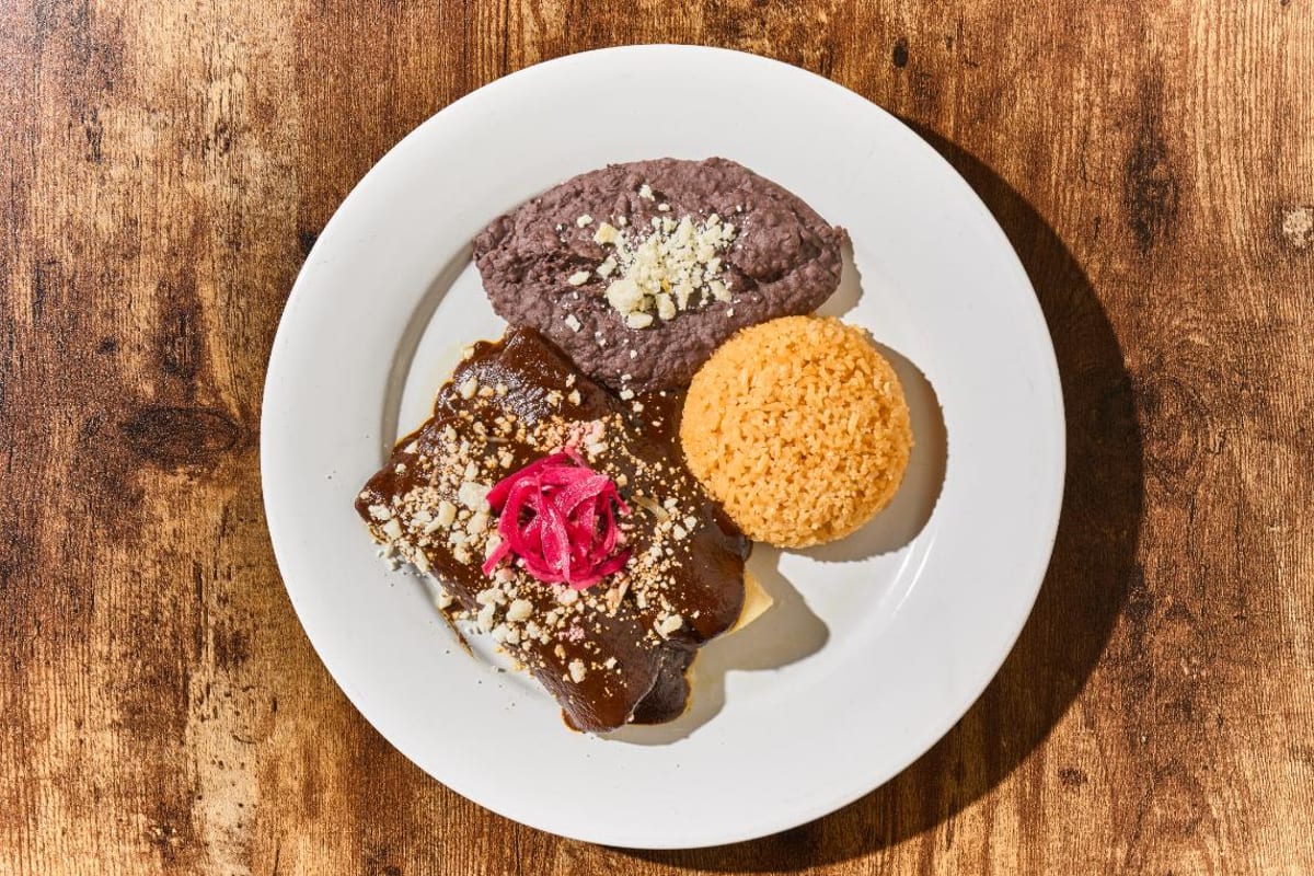 MI VERACRUZ MOLE ENCHILADAS
