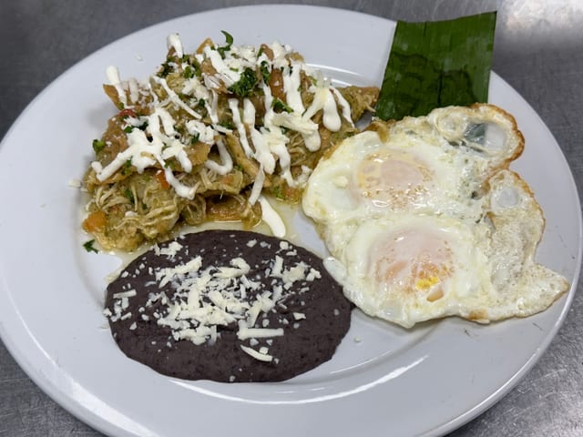 CHILAQUILES VERDES